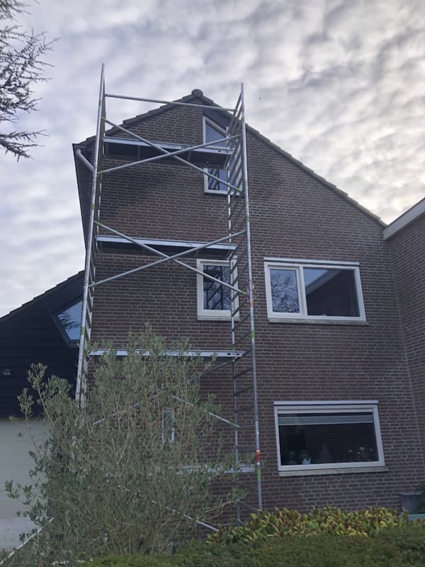 Kunststof kozijnen laten plaatsen in de hoogte